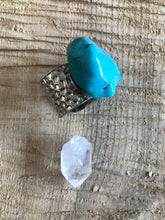 Load image into Gallery viewer, Chunky turquoise stone ring
