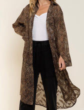 Load image into Gallery viewer, Golden leopard print kimono

