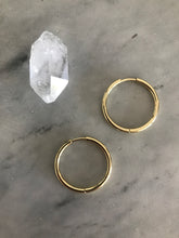 Load image into Gallery viewer, Gold hoops
