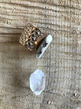 Load image into Gallery viewer, Chunky white turquoise stone ring
