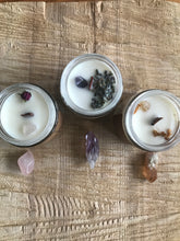 Load image into Gallery viewer, Protection soy candle with amethyst crystal
